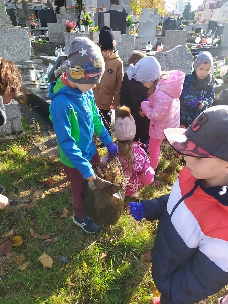 Akcja "Szkoła Pamięta"