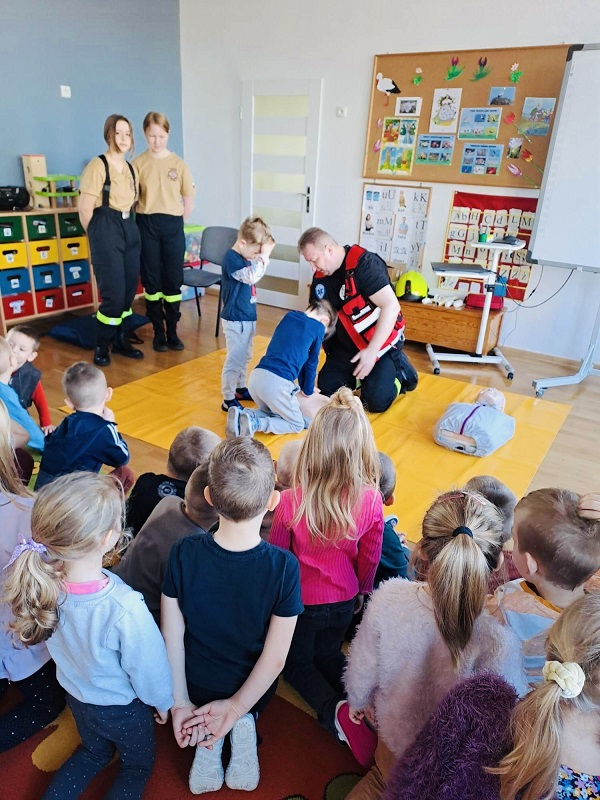 Wielkie serca, małe ręce ratują życie