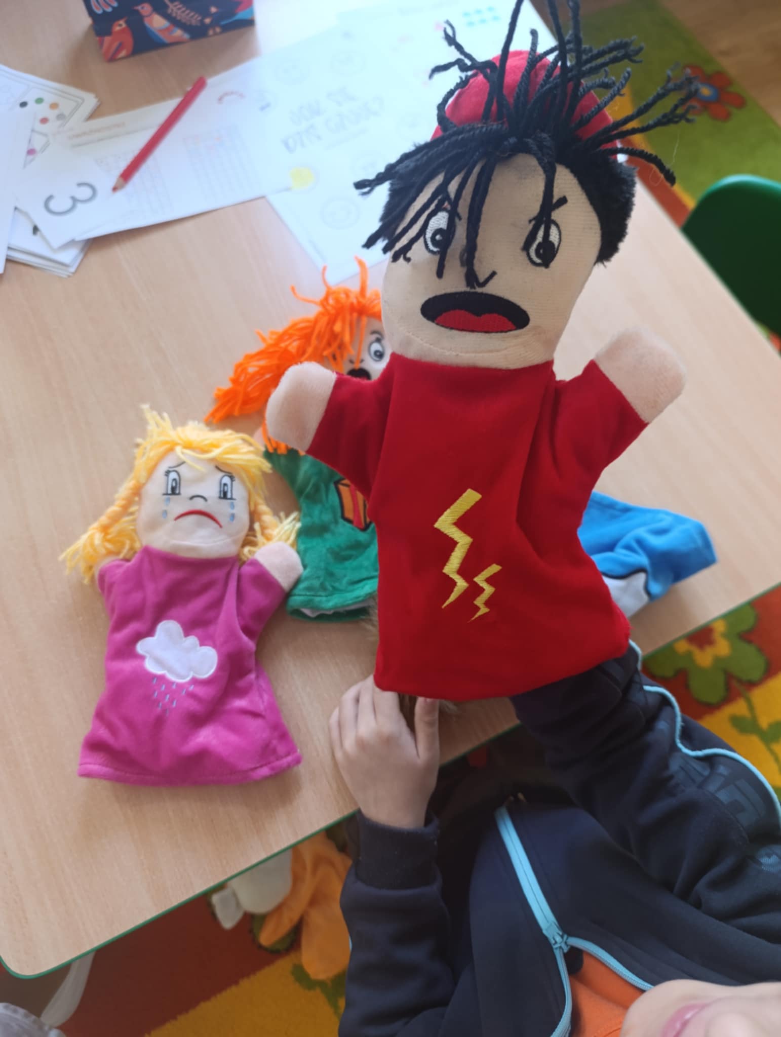 Zajęcia korekcyjno-kompensacyjne- Drama- ,,Nazywamy i rozpoznajemy emocje"