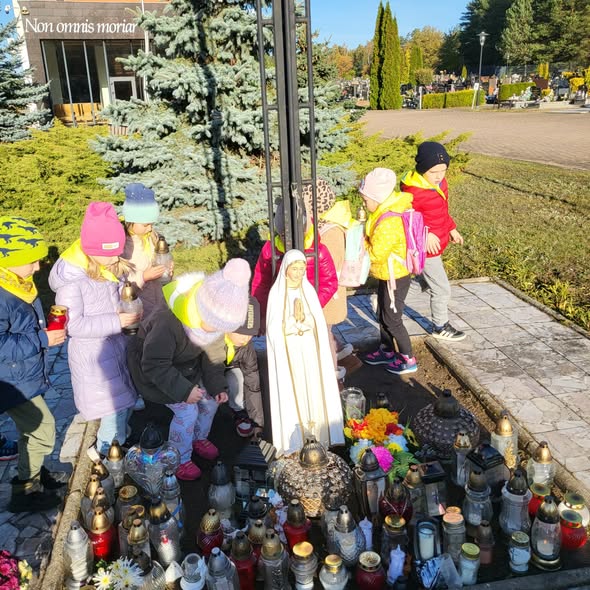 Symboliczne zapalenie znicza