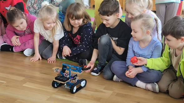 Odwiedziony robot&oacute;w