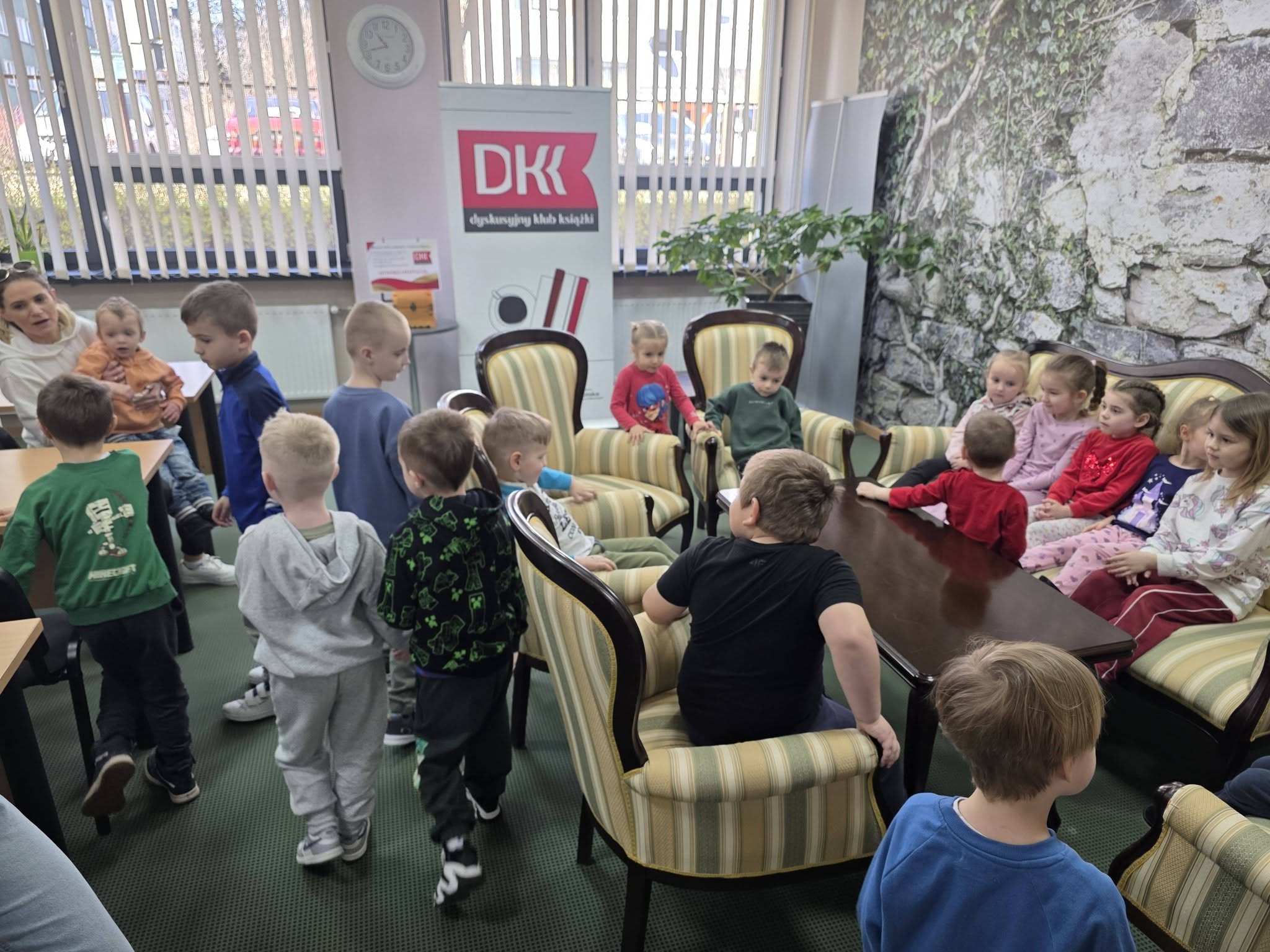 ​ Smerfna wyprawa do krainy książek!   ​