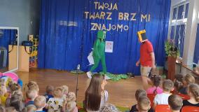 Przedstawienie Twoja Twarz Brzmi Znajomo w wykonaniu rodziców dzieci z grupy Skrzaty