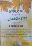 🏅 🏅 🏅 Miło nam poinformować, iż grupa Skrzaty zdobyła  1 miejsce  w międzyprzedszkolnym konkursie ekologiczno-plastycznym  "LAND ART-sztuka ziemi figury geometryczne w przyrodzie. Gratulacje 🏅🏅
