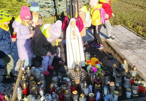 Symboliczne zapalenie znicza