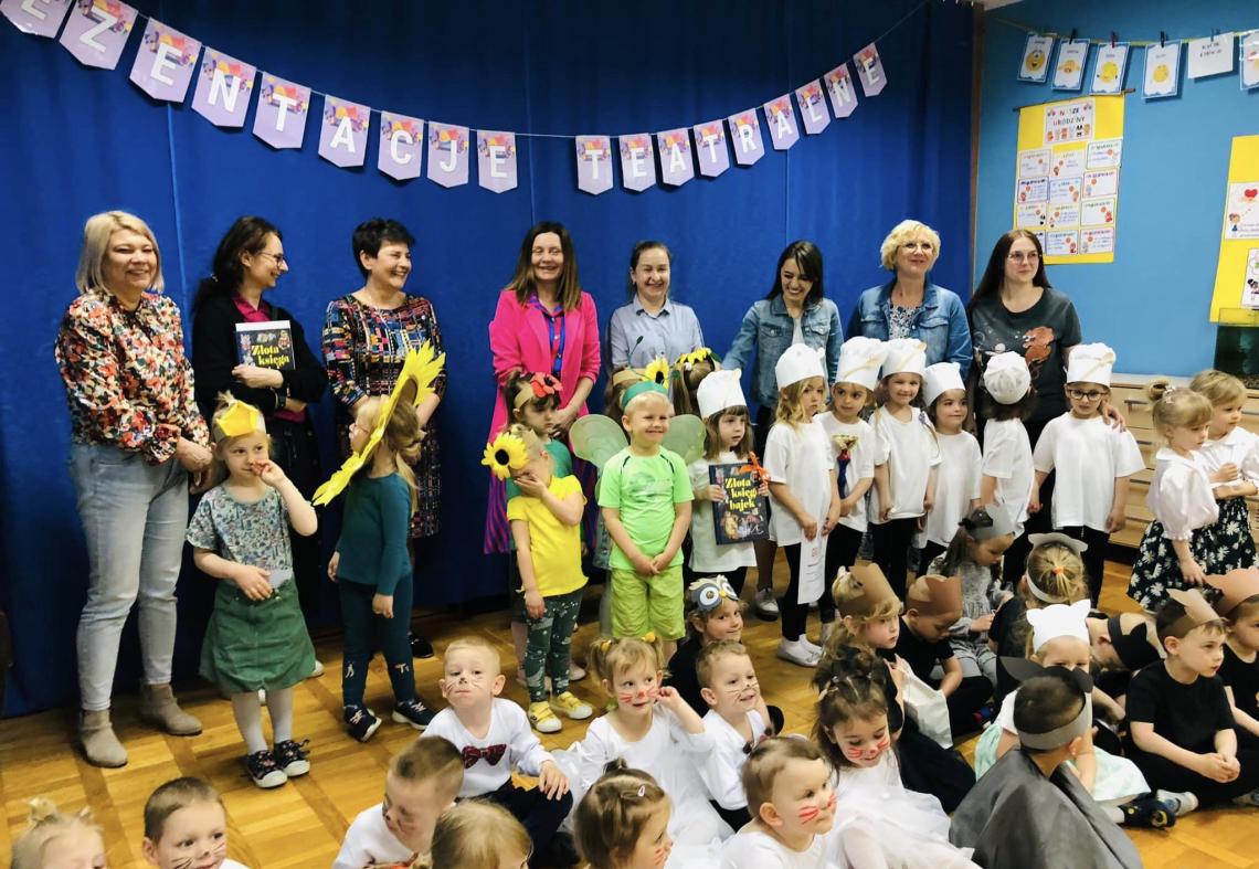 🎭XXl Prezentacja Teatrzyków Przedszkolnych w przedszkolu miejskim nr 3🎭 - II miejsce 🏆 zdobyła gr. II Motylki 🦋👏🏻