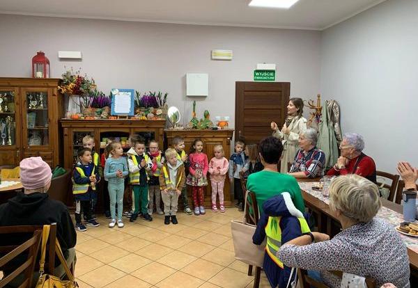 "Międzynarodowy Dzień Osób Starszych".